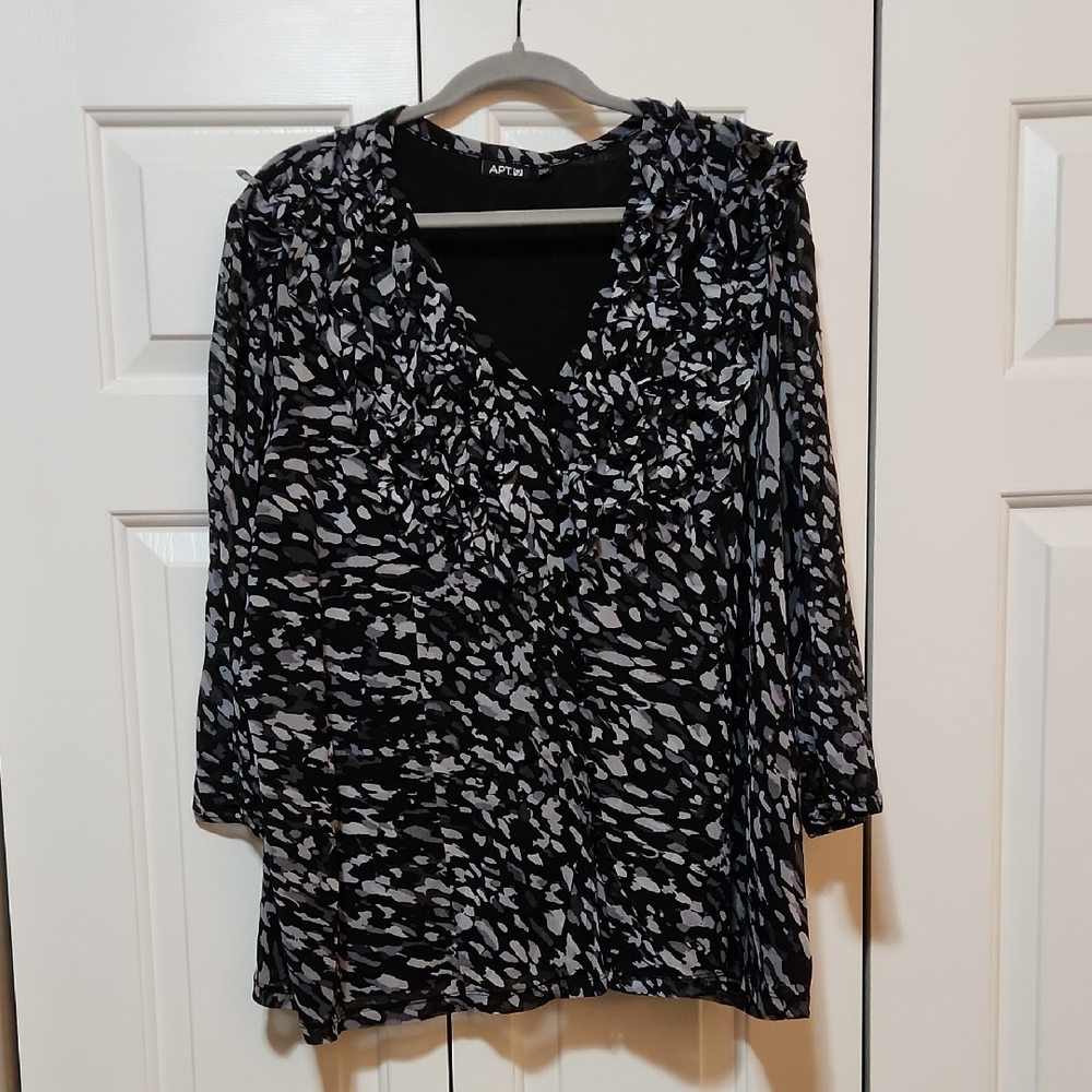 Apt. 9 Women's Black and Gray Patterned Blouse